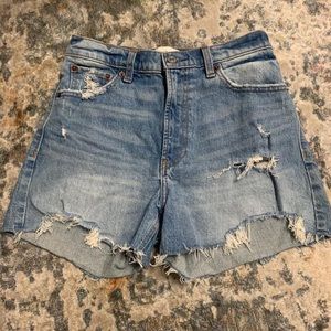Abercrombie high rise 4” short